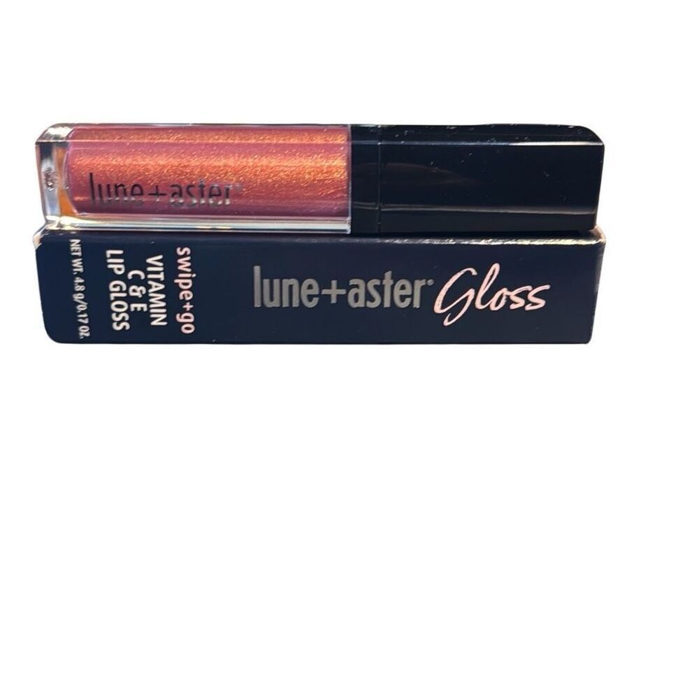 Lune + Aster Vitamin C & E Lip Gloss Change Maker
